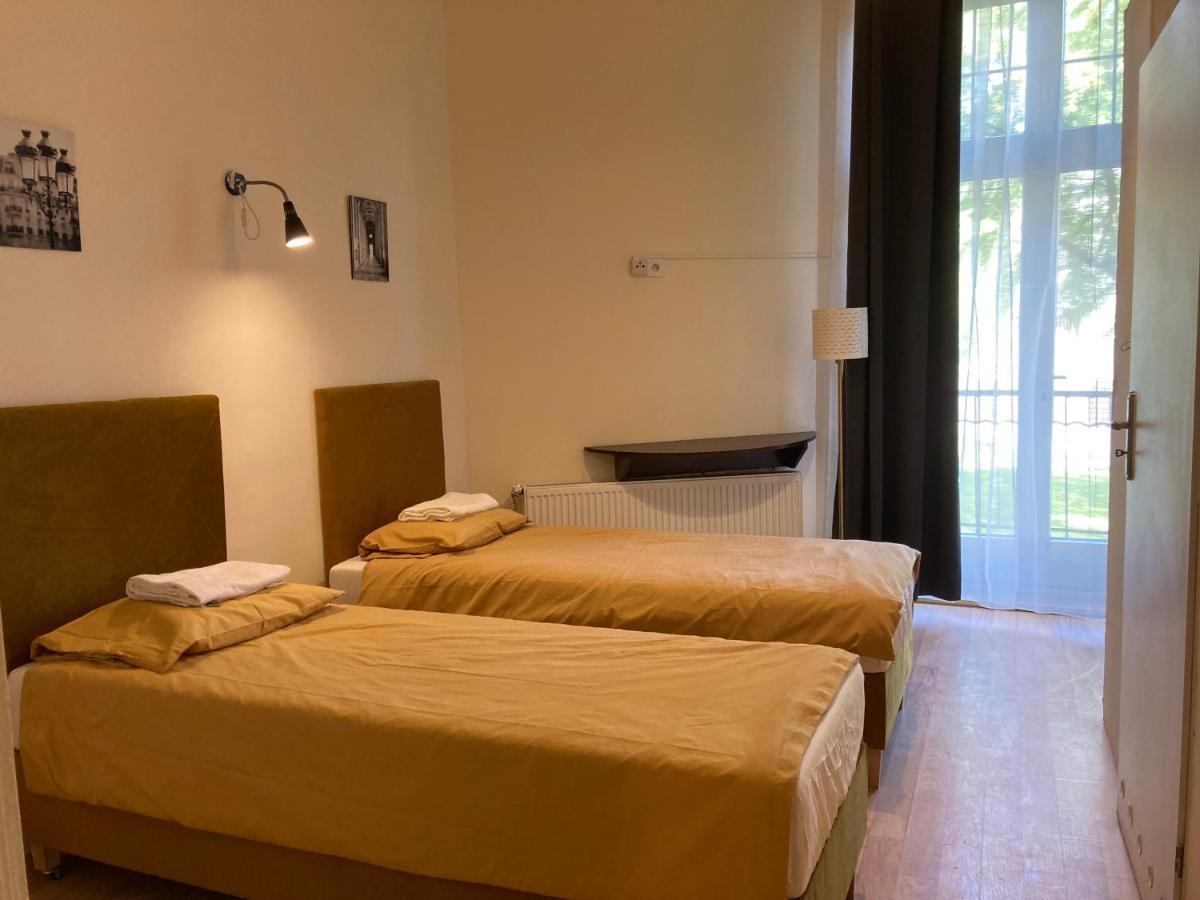 Hello Aparthotel *